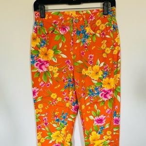 Jones New York Capri size 4 ! 2 pocket in the front and in the back